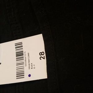 NWT Black F21 Skinny Jean's 28 Long